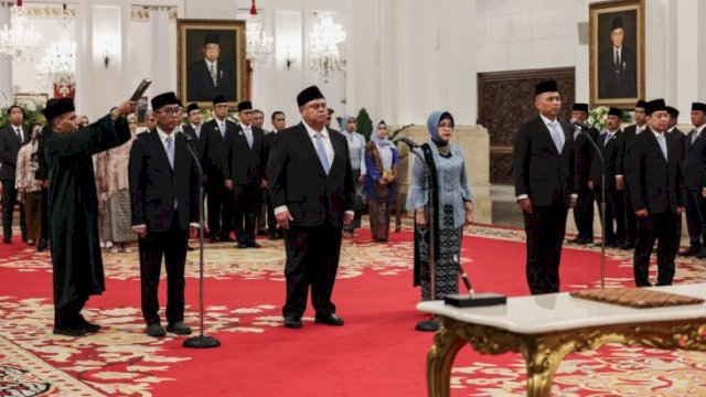 Presiden Prabowo Subianto melantik pejabat baru di Istana Negara dalam reshuffle kabinet pertamanya sejak menjabat sebagai Presiden Indonesia ||instagram@presidenrepublikindonesia