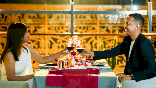 Ciptakan Momen Tak Terlupakan: Romantic Dinner Spesial di Escape Rooftop Bar