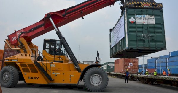 KAI melalui KAI Logistik Perkuat Peran dalam Angkutan Limbah B3