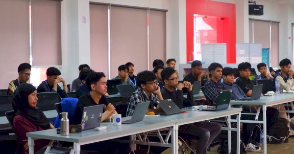 Indigo dan Komunitas Google Developer Kampus Universitas Negeri Makasar  Perkuat Skill UI Developer Lewat Workshop