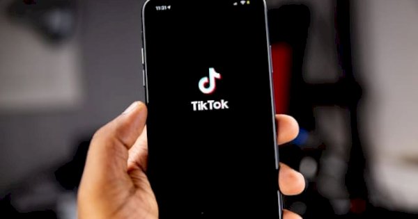 8 Cara Tambah Followers TikTok Yang Cepat, Aman, &amp; Efektif