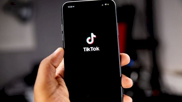 8 Cara Tambah Followers TikTok Yang Cepat, Aman, &amp; Efektif