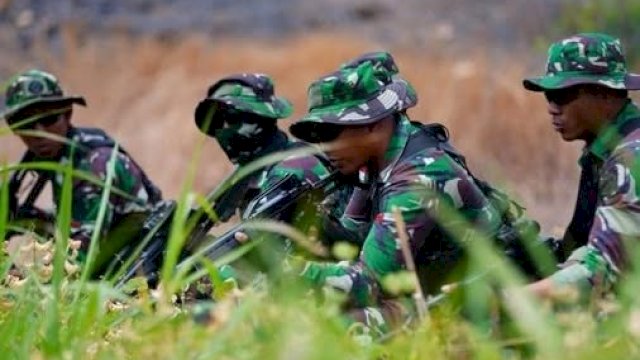 IPW Minta Panglima TNI Tertibkan Aparat di Solok dan Medan ||ilustrasi prajurit TNI