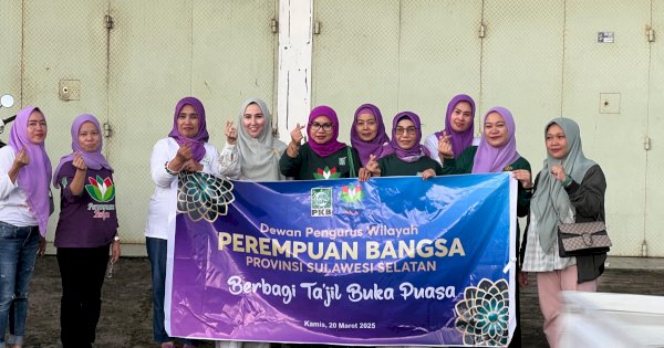 Program Tahunan, DPW Perempuan Bangsa Sulsel Berbagi 1000 Sembako dan Takjil