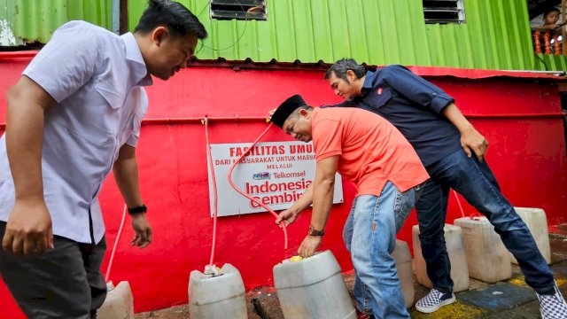 Telkomsel dan RANS Entertainment aksi sosial di Makassar. Dok. Ist