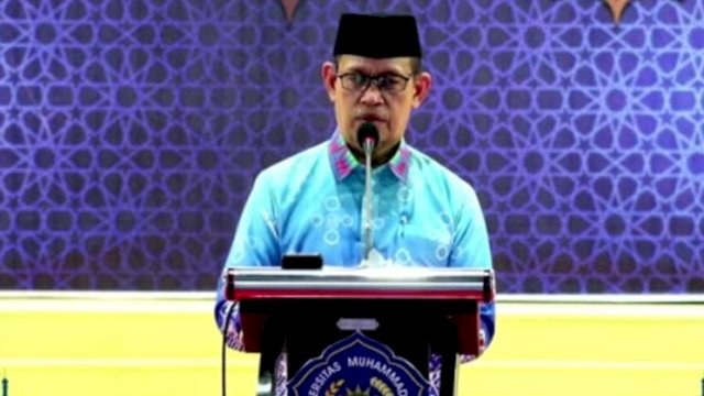 Rektor Unismuh Makassar, Rachim Nanda saat menyampaikan sambutan diacara Buka Puasa Bersama. (Foto:Gita/HN)