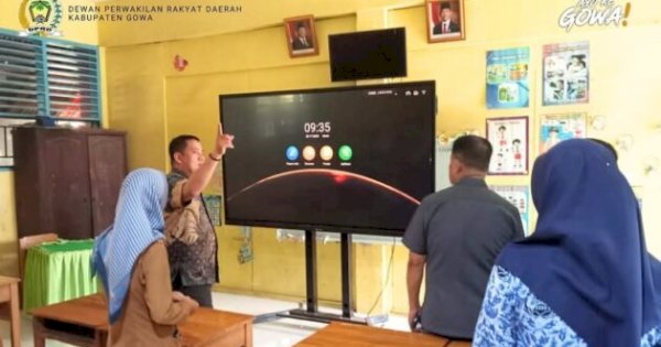 Wakil Ketua DPRD Gowa Tinjau Sekolah dan Puskesmas di Bajeng