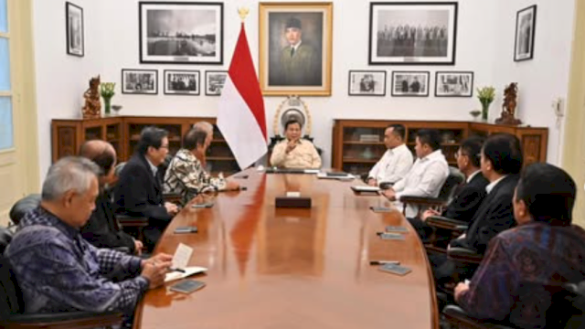 Presiden Prabowo Subianto menerima kehadiran delapan pengusaha besar di Indonesia. Foto: tangakapan layar | IG Sekretariat.kabinet