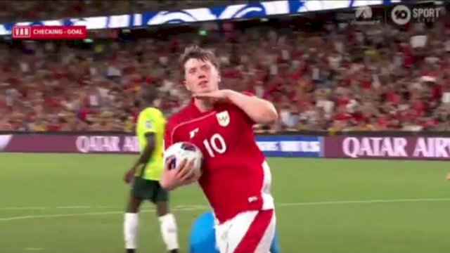 Ole Romeny menciptakan gol di awal debutnya bersama Timnas. Laga Australia vs Indonesia berakhir dengan skor 5-1 untuk kemenangan Australia ||tangkaplayarsporttv