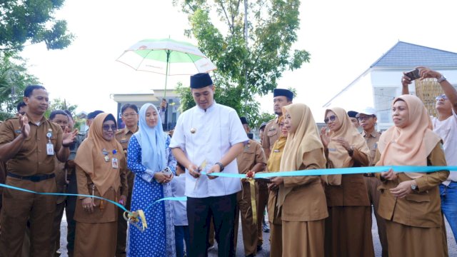 Bupati MYL meresmikan Pasar Ramadan yang dihadirakn selama sebulan penuh oleh Pemkab Pangkep. Foto: dok