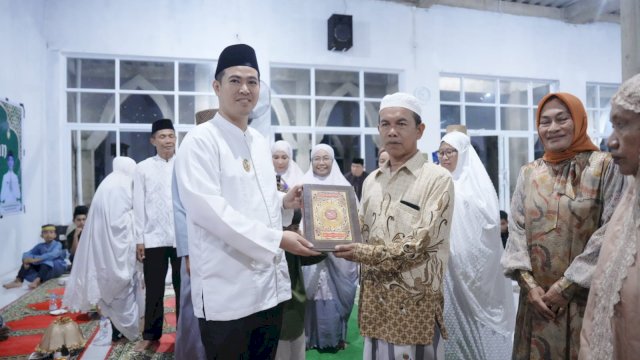 Bupati Pangkep MYL Safari Ramadan ke Masjid Al-Munatsir Parenreng. Foto: dok