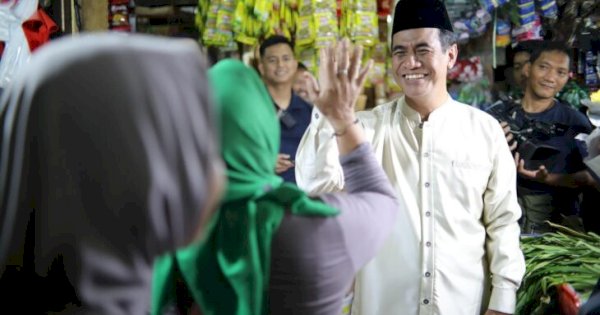Eks Aktivis Unhas Bangga! Mentan Amran Dapat Penghargaan