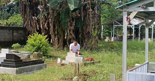 Ramai Ziarah Kubur Usai Idulfitri, Apa Hukumnya dalam Islam?