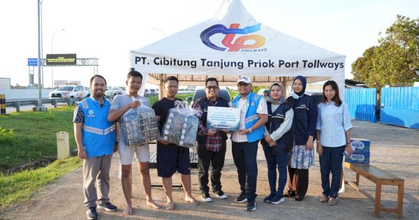 Pelindo Solusi Logistik Salurkan Bantuan untuk Korban Banjir di Bekasi
