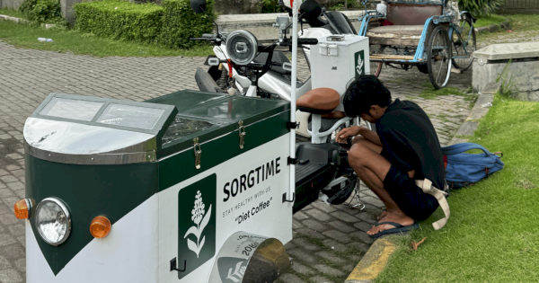 Inovasi Baru! Kopi Sorgtime Keliling Hadir dengan Sepeda Listrik di Surabaya