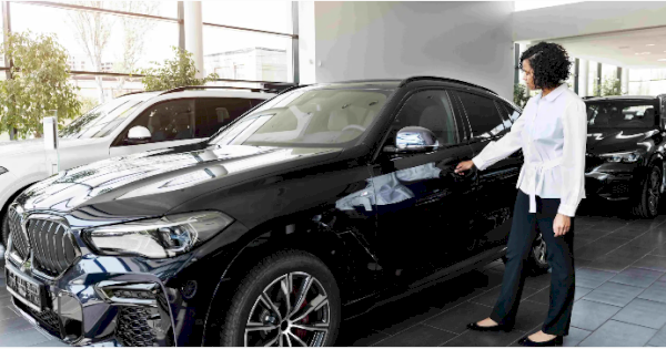 Jual Mobil Sedan Bekas: Lebih Susah atau Justru Lebih Menguntungkan?