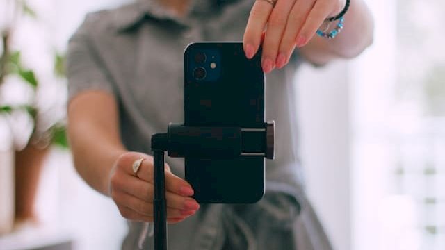 Berkarya Tanpa Muka! 7 Ide Konten TikTok Yang Cocok Buat Introvert