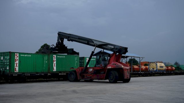 KAI Dukung Ketahanan Pangan Nasional, Angkutan Perkebunan dan Pupuk dengan KA Meningkat