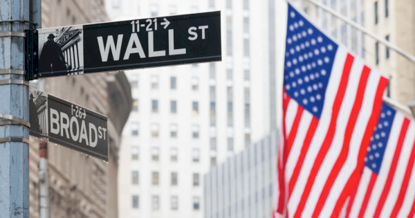 Wall Street Kembali Bangkit: S&amp;P 500 dan Nasdaq Sukses Menguat, Dow Terus Koreksi