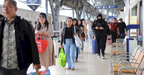 KAI Sediakan 2,75 Juta Kursi KA Ekonomi untuk Lebaran 2025, Penjualan Tiket KA JJ Lebaran Capai Lebih dari 2 Juta