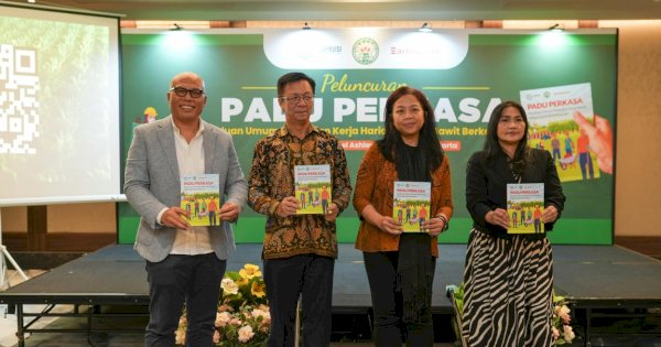 GAPKI, Earthworm Foundation, dan JAPBUSI Berkolaborasi Meluncurkan Panduan Umum Perjanjian Kerja Harian untuk Kelapa Sawit Berkelanjutan