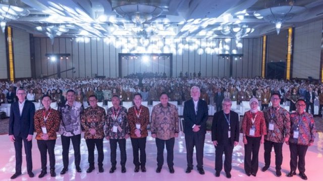 Komitmen CEO PMI Jacek Olczak di Indonesia: Sampoerna Mendorong Investasi Berkelanjutan, Inovasi, dan Pengembangan UMKM demi Mendukung Pertumbuhan Ekonomi Indonesia