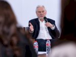 Komitmen CEO PMI Jacek Olczak untuk Investasi Jangka Panjang di Indonesia