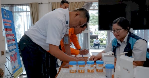 Penjualan Tiket Lebaran Capai Lebih dari 2,4 Juta: KAI Pastikan Keselamatan dengan Tes Narkoba kepada Awak Sarana Perkeretaapian
