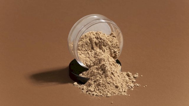 Pasar Bedak Padat &amp; Foundation: Wardah dan Maybelline Bersaing di Puncak Penjualan