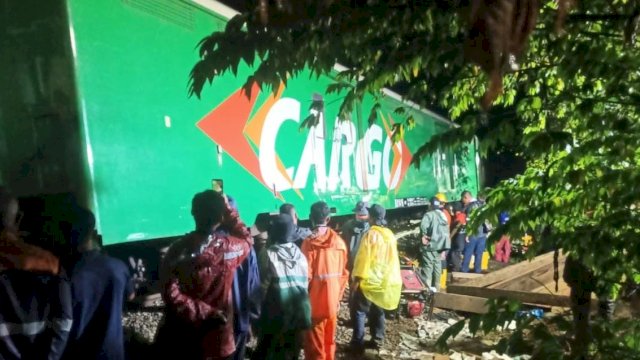 Jalur KA di Daop 2 Bandung dan Daop 4 Semarang Kembali Normal, KAI Mohon Maaf Atas Keterlambatannya