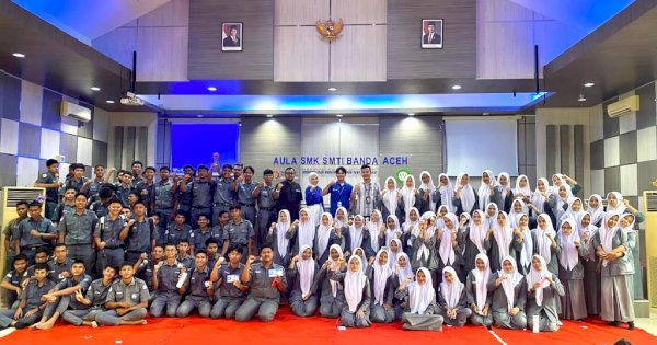 Transformasi Dunia Kerja dengan AI: Telkom Indonesia dan SuratPlus Dorong Literasi Digital di Kalangan Pelajar