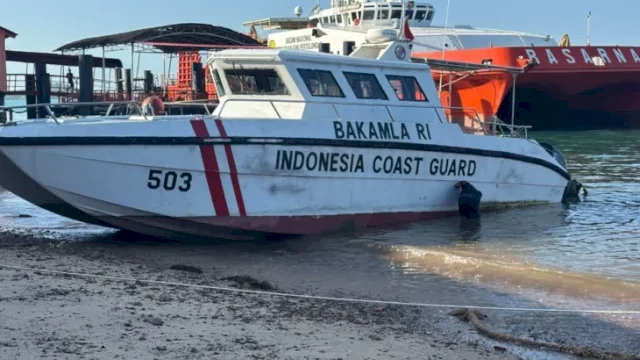 Pemotongan anggaran Bakamla dari Rp 1,08 triliun menjadi Rp 300 miliar membuat rencana pengadaan speedboat batal ||doc_bakamlazonabarat