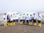 Wujudkan Dekarbonisasi, Pelindo Solusi Logistik Tanam Mangrove dan Penghijauan