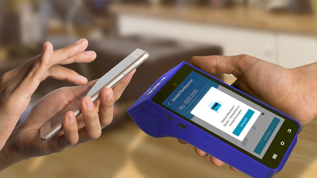 implementasi QRIS Tanpa Pindai atau QRIS TAP. (Foto: BCA)