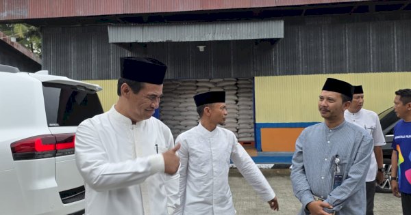 Hari Kedua Lebaran, Mentan Sidak Gudang Bulog di Bone