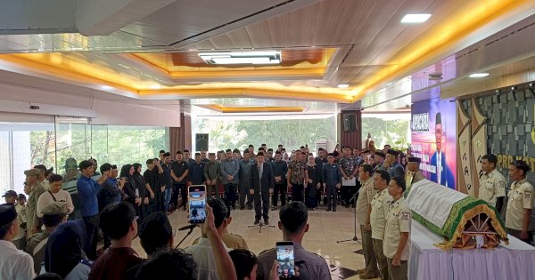 Lepas Jenazah Ruslan Mahmud di Gedung DPRD, Suara Ketua DPRD Bergetar