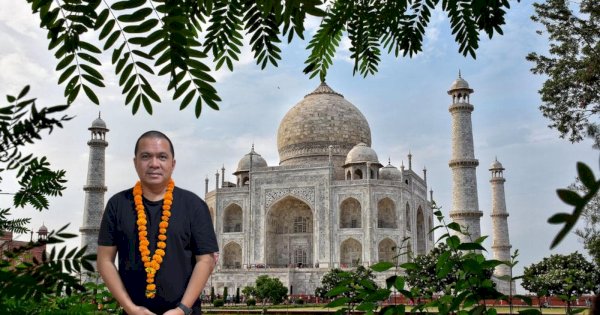Jejakkan Kaki di Taj Mahal India, Dokter ‘Koboi’: Romantika Keagungan dan Kebesaran Allah