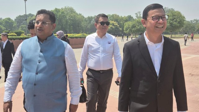 Kepala BPOM RI Taruna Ikrar (kanan) dalam lawatannya di India. Dok. 