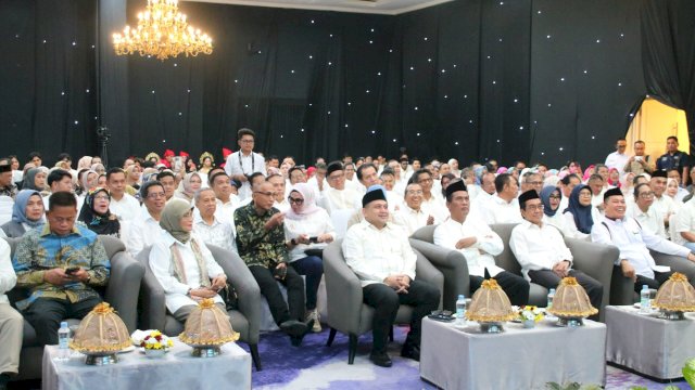 Suasana Halal Bihalal IKA FH Unhas di Hotel Aryaduta Makassar. (Foto: Humas IKA FH Unhas)