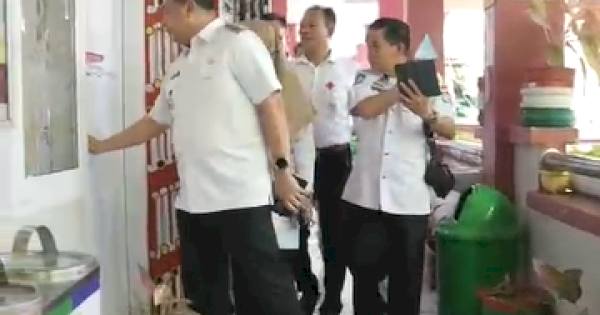 Sidak di SDN Mangkura, Wali Kota Makassar Soroti Kebersihan Sekolah
