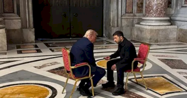 Di Tengah Pemakaman Paus Fransiskus, Trump-Zelenskyy Diskusikan Perang Ukraina