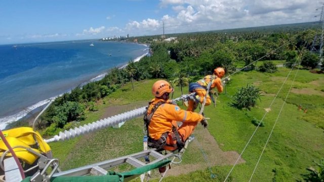 PLN Dinobatkan Perusahaan Energi Terbaik untuk Pengembangan Karier di Indonesia