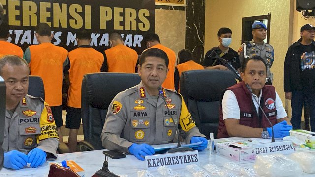 Kapolrestabes Makassar, Kombes Pol Arya Perdana (tengah). Foto: HN/Sinta