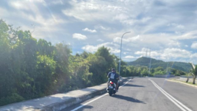 Suasana perjalanan menuju Titik Nol. (Foto: Musdalifa)