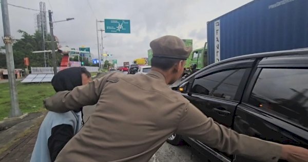 Semakin Marak, Akhirnya Satpol PP Makassar Tindaki Manusia Silver hingga Pengamen