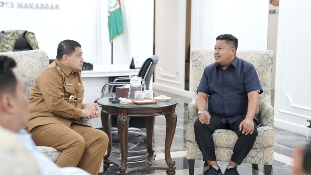 Ketua Fraksi NasDem DPRD Kota Makassar, Ari Ashari Ilham melakukan pertemuan dengan Wali Kota Makassar, Munafri Arifuddin. Foto: HN/Sinta