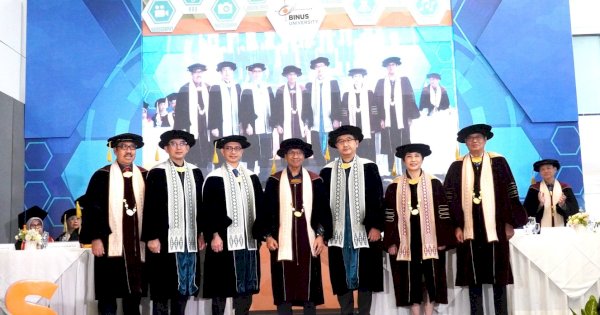 BINUS @Bandung Kukuhkan Guru Besar, Wujud Komitmen dalam Mendukung dan Membangun Industri Kreatif yang Kompetitif