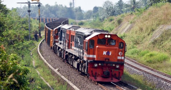 Lebaran Tetap Terang, KAI Pastikan Pasokan Batu Bara Lancar
