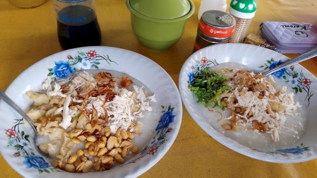 Bubur Ayam Jakarta 46: Sajian Lezat dengan Harga Terjangkau di Surabaya