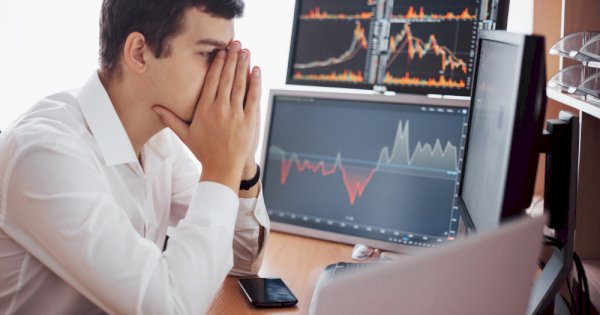 Imbas Perang Tarif Trump Bitcoin hingga Solana Terjun Bebas